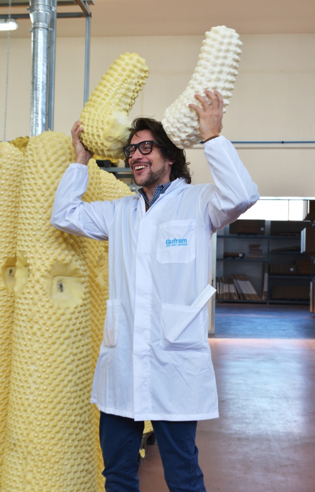 Axel Iberti a beau être le très sérieux responsable de la production, il n’en oublie pas pour...