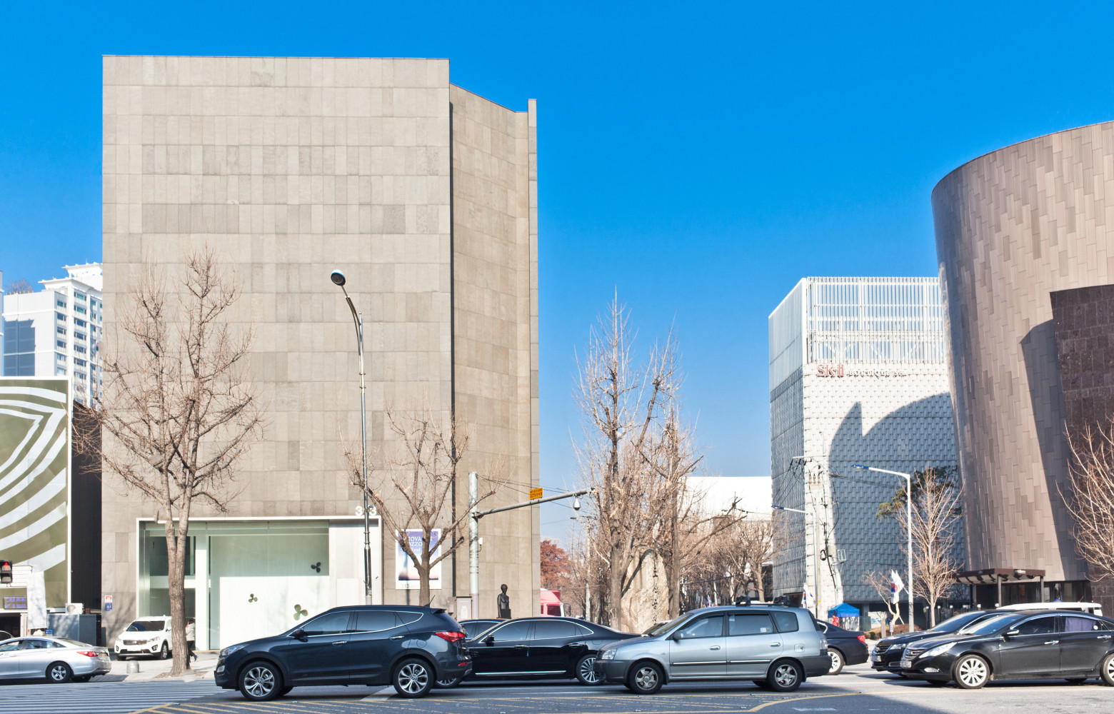 Plus riche quartier de la ville, Gangnam a vu s’installer nombre de galeries d’art contemporain, comme la...