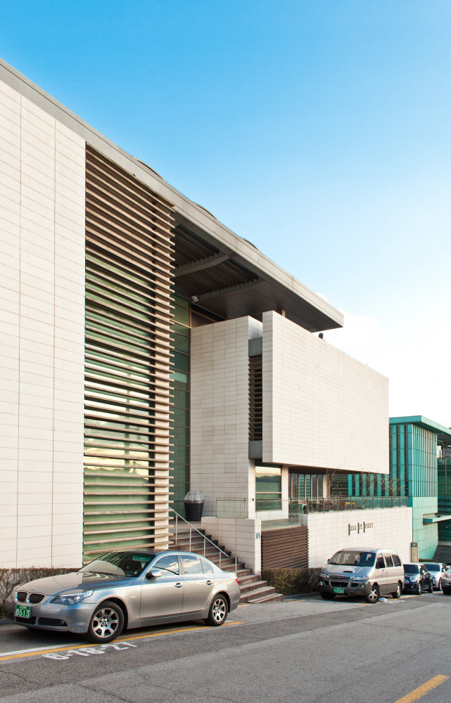 Le bâtiment de la Gana Art Gallery, dessiné par l’architecte Jean-Michel Wilmotte
