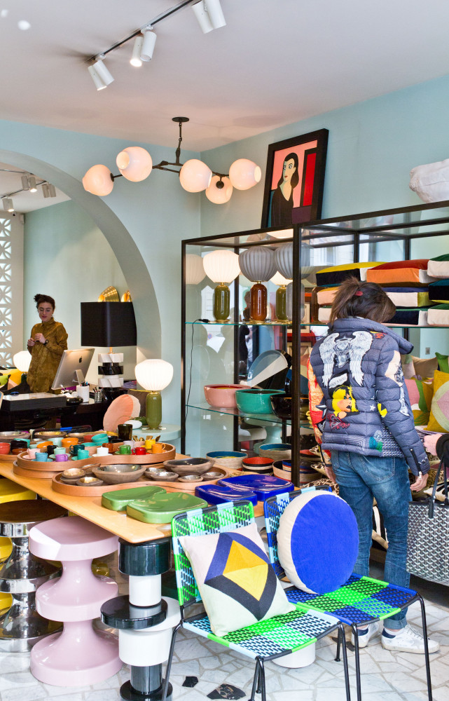 Boutique India Mahdavi « C’est elle qui a apporté la dernière touche à mon appartement. » 3, rue Las...