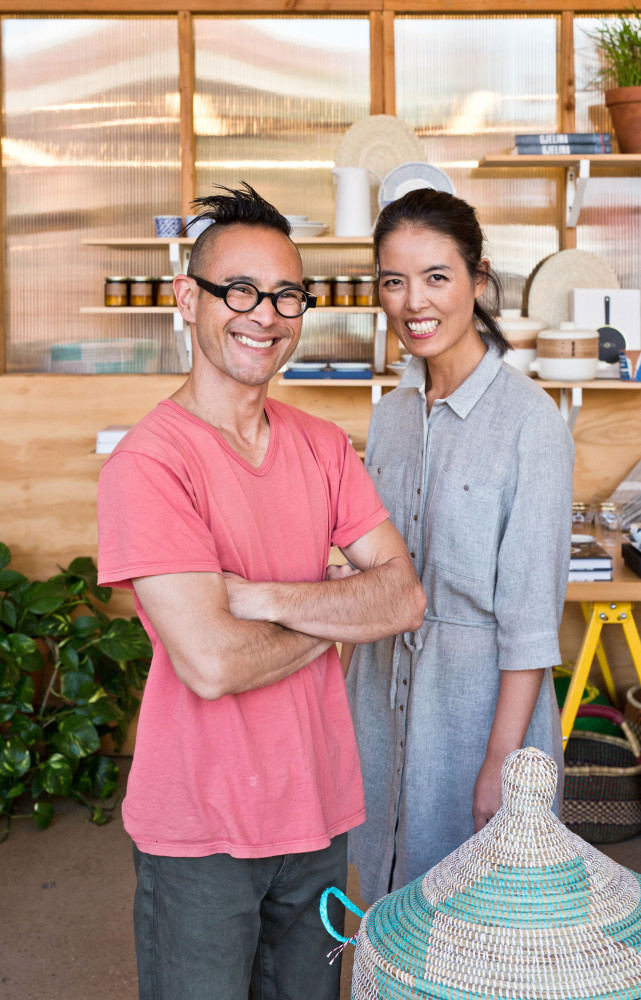 Ted Vadakan et Angie Myung sont les fondateurs de Poketo, la boutique phare de Downtown. On y...