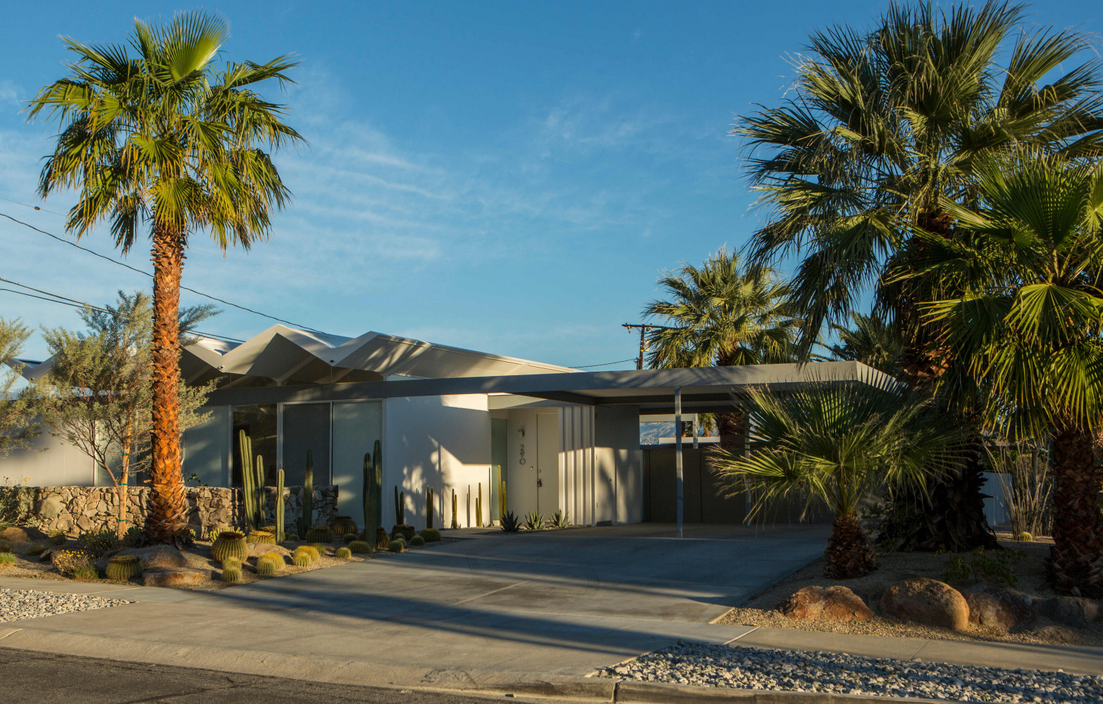 Une Steel Home de Donald A. Wekler (1962).