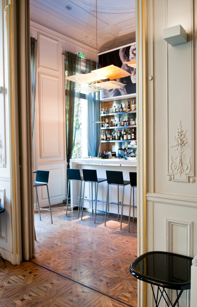 Au bar, on mixe l'ancien avec du contemporain.