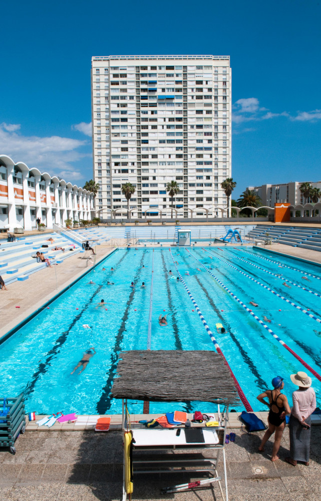 La piscine d’Alfred Ludovic Henry (1970) décorée par Jean-Gérard Mattio est labellisée « Patrimoine du XXe ».