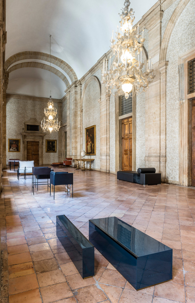 Table bleue d'Isabelle Stanislas (Pouenat).