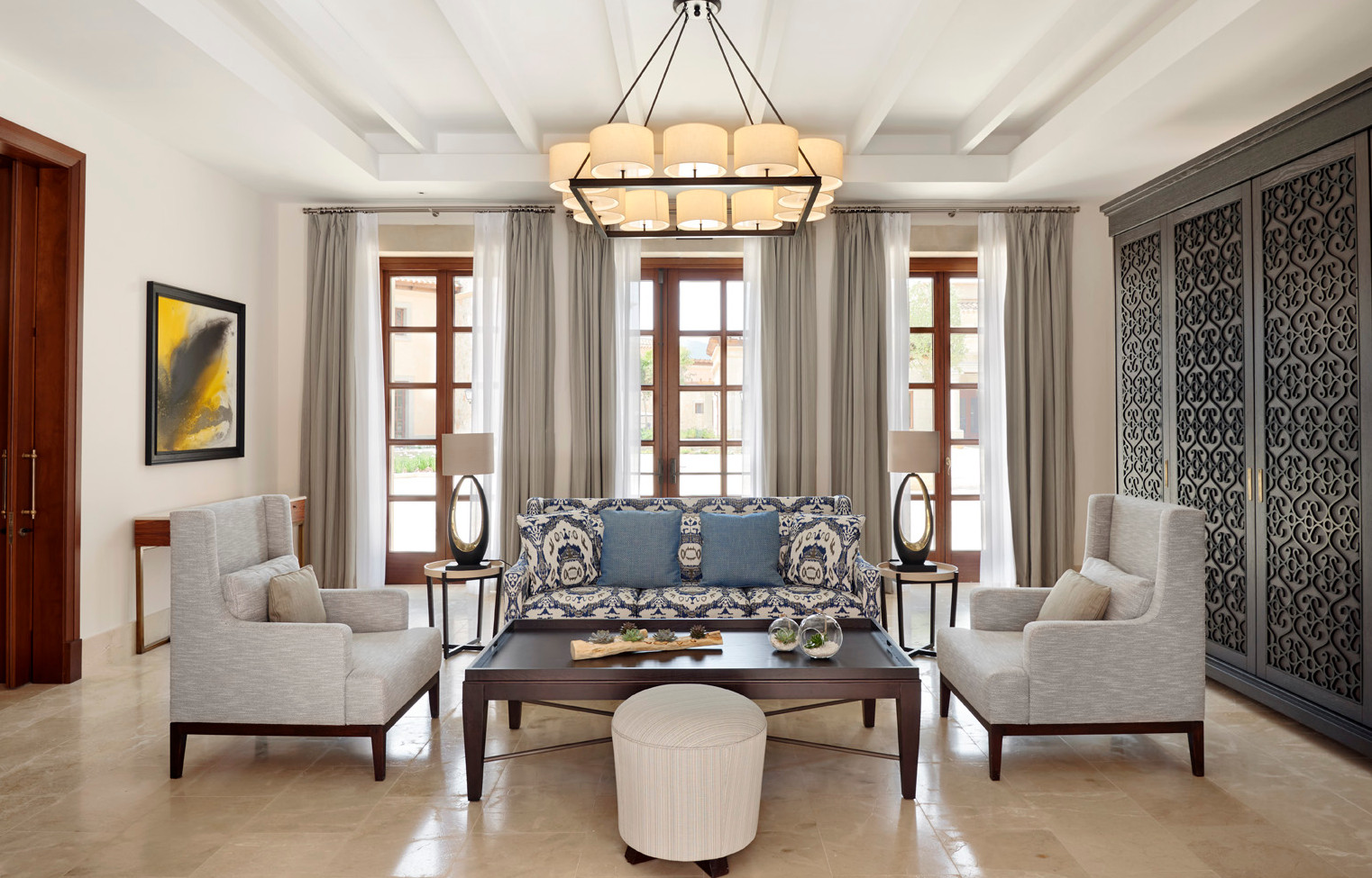 Le séjour d'une des résidences privées.