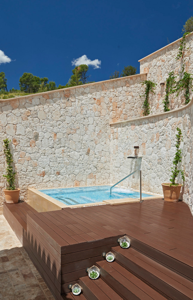 La piscine du spa.