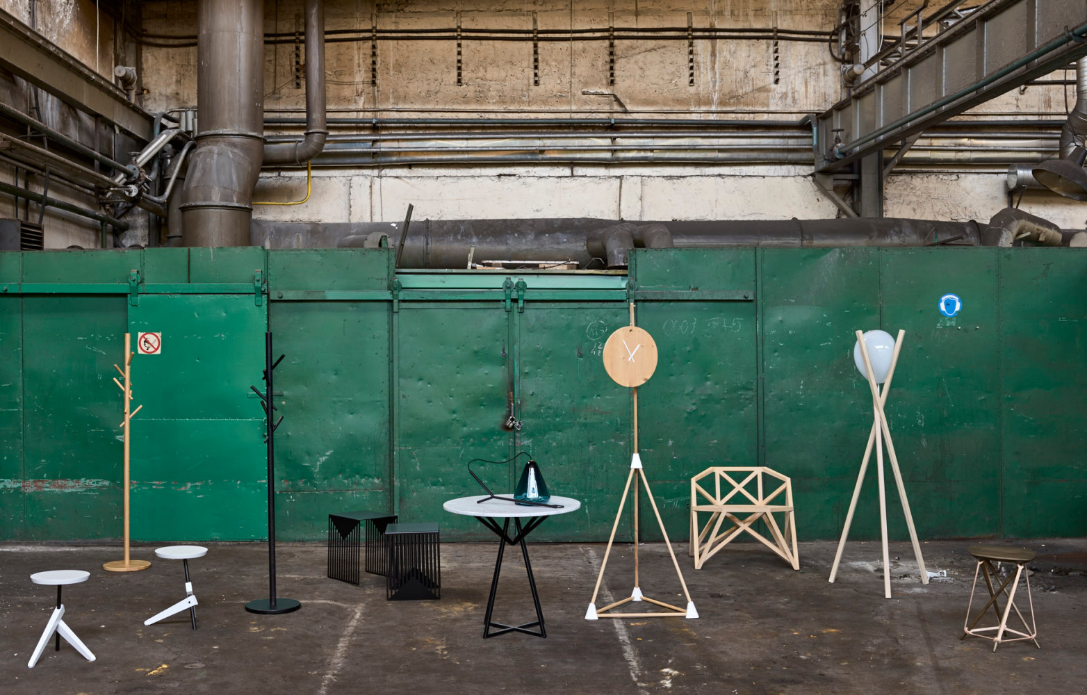La juxtaposition des objets de l'exposition permet de mettre en lumière ce que les créateurs de la...