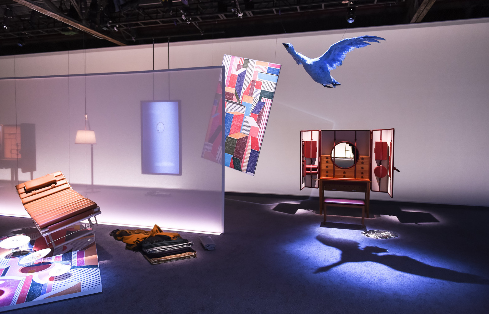 L’emblématique chaise longue Pippa, dessinée par l’architecte Rena Dumas avec un fin laçage de cuir, existe désormais...