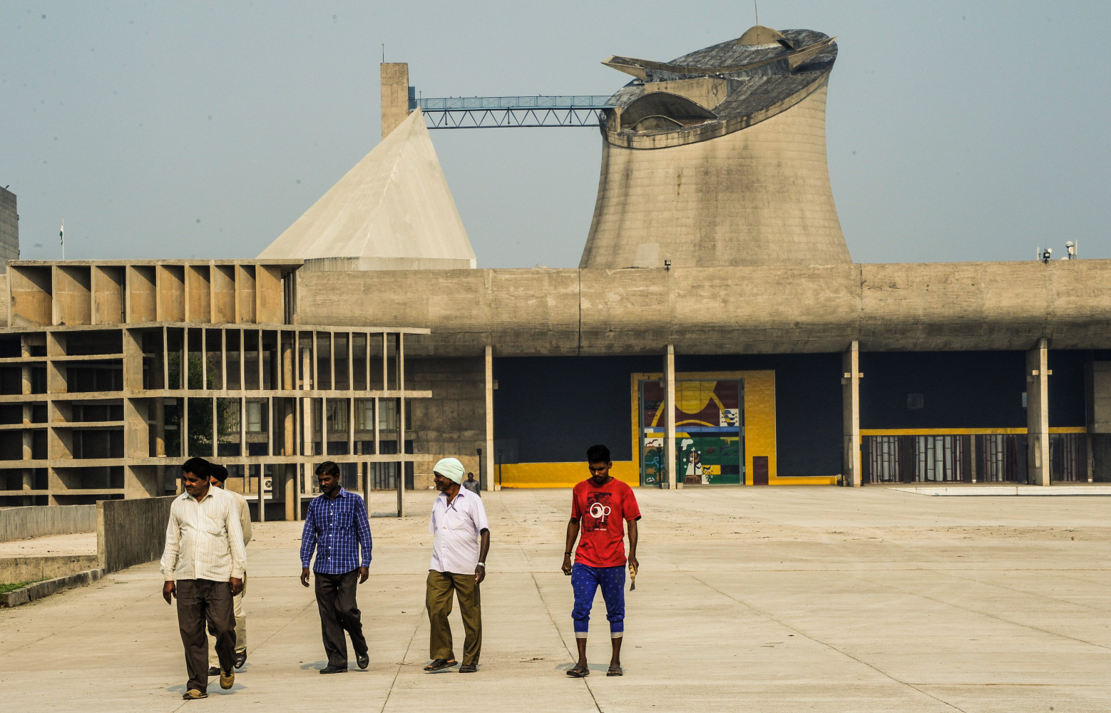 Le Complexe du Capitole signé Le Corbusier et Pierre Jeanneret à Chandigarh (Inde).