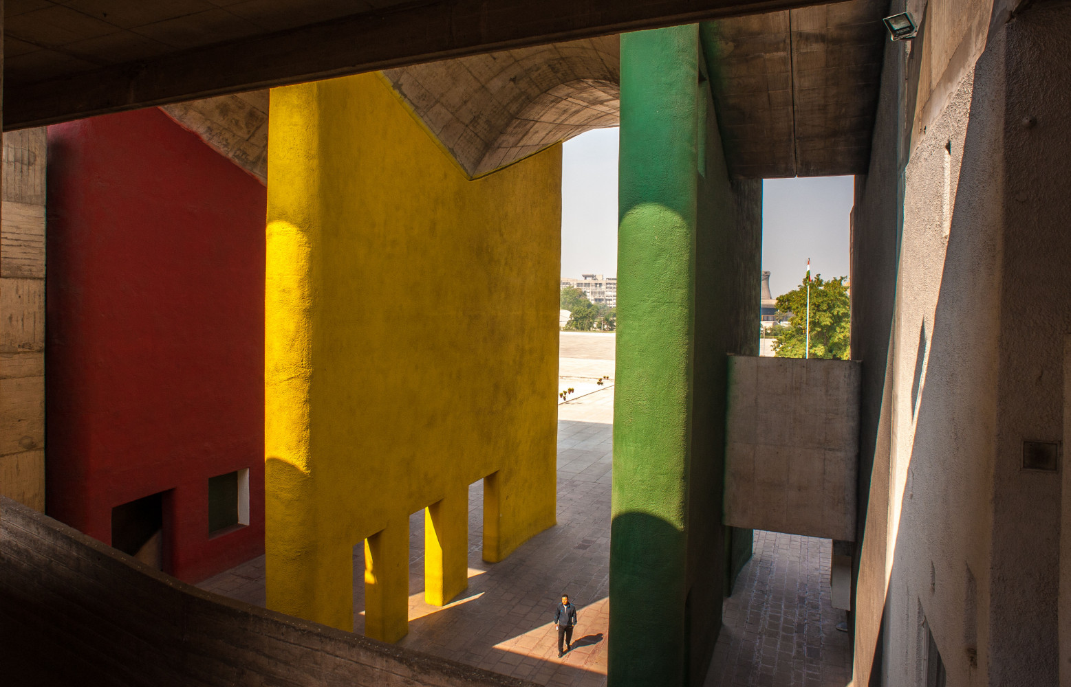 Le Complexe du Capitole signé Le Corbusier et Pierre Jeanneret à Chandigarh (Inde).