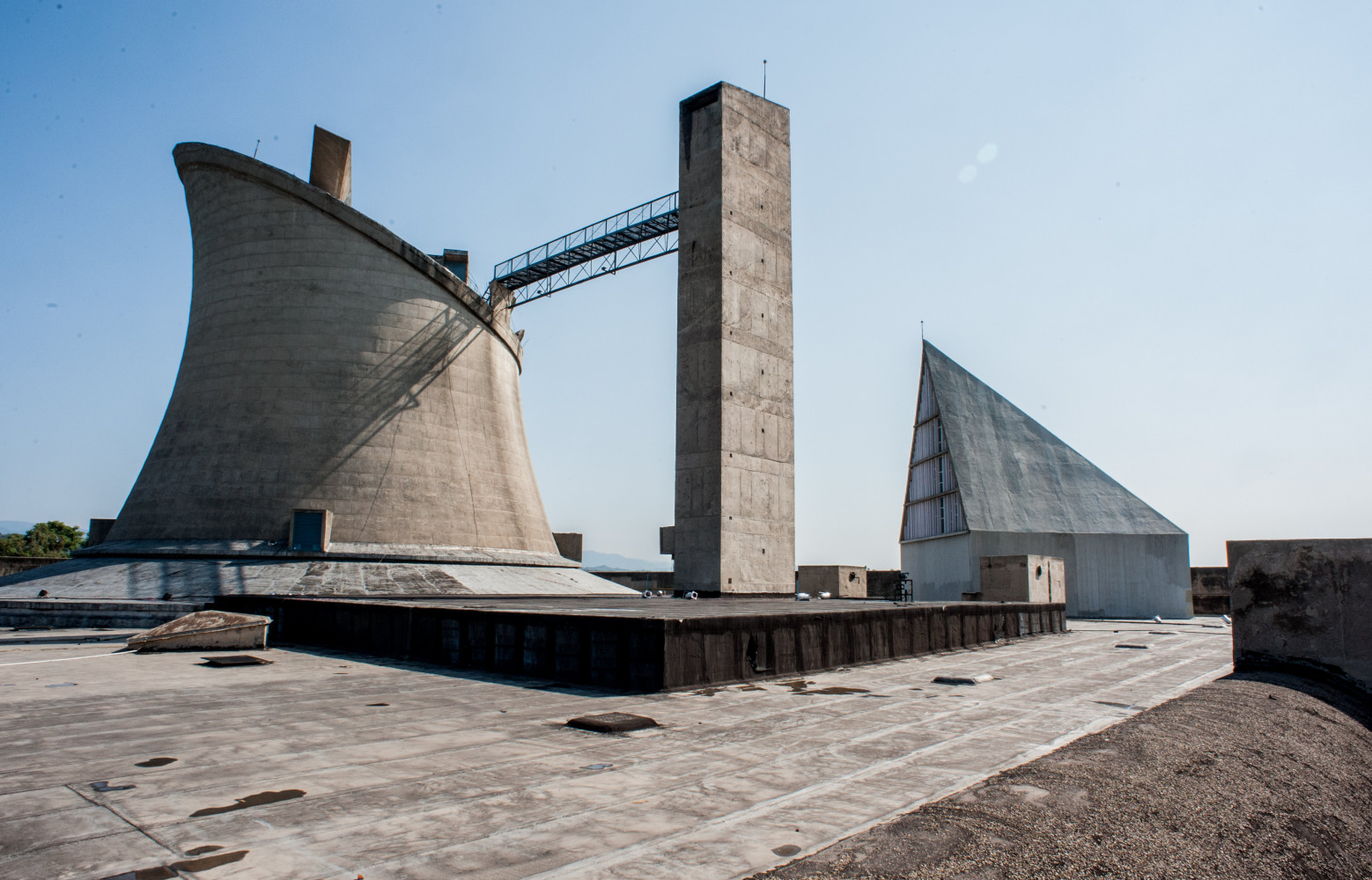 Le Complexe du Capitole signé Le Corbusier et Pierre Jeanneret à Chandigarh (Inde).