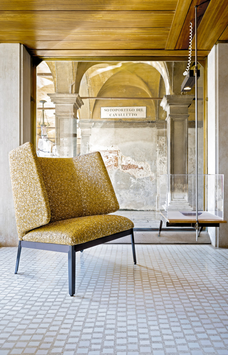 Rubelli lance une collection de meubles dessinée par Luca Scacchetti.