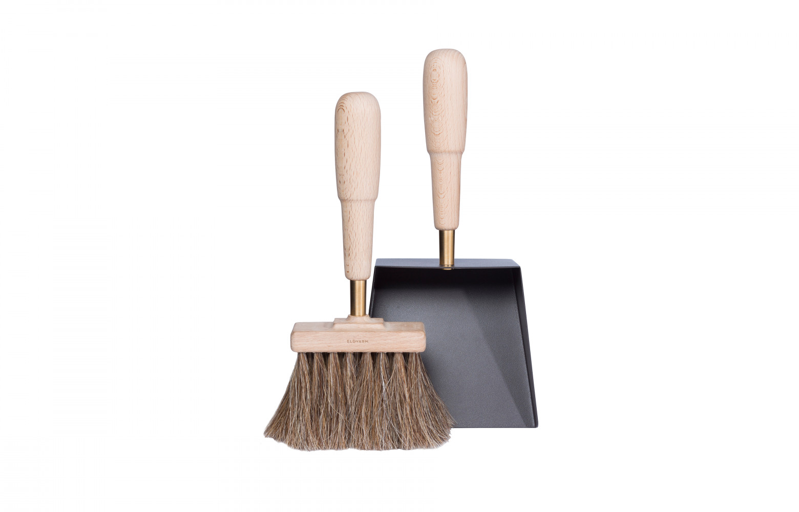 Pelle à cendres et brosse en crin de cheval « Brush & Shovel », design Emma Olbers,...