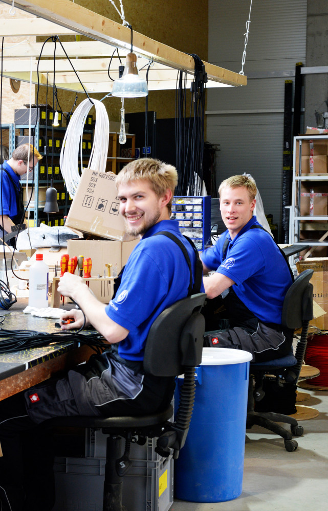 Dans l’atelier construit en 2013, la section montage met la dernière main à la préparation des commandes.