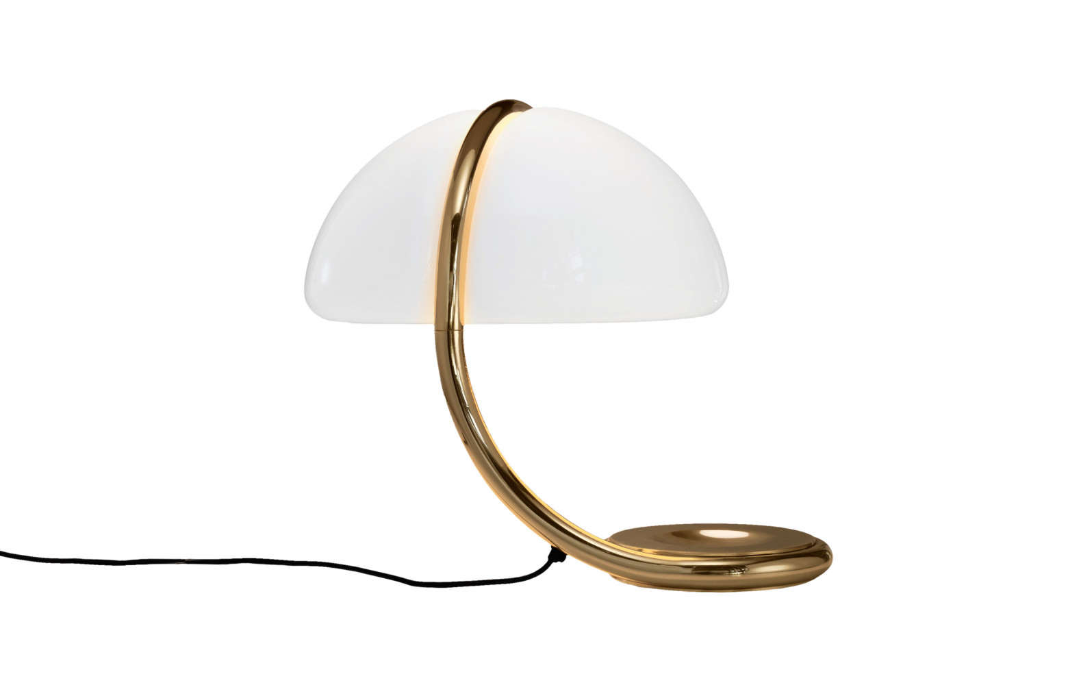 La lampe de table « Serpente » dispose d’un bras pivotant, mais surtout elle se pare de...