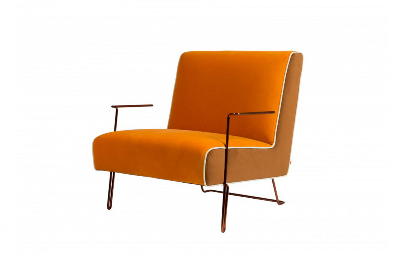 Fauteuil « Lynn » à l’esprit fifties, 1 680 €. Du Bout du Monde.