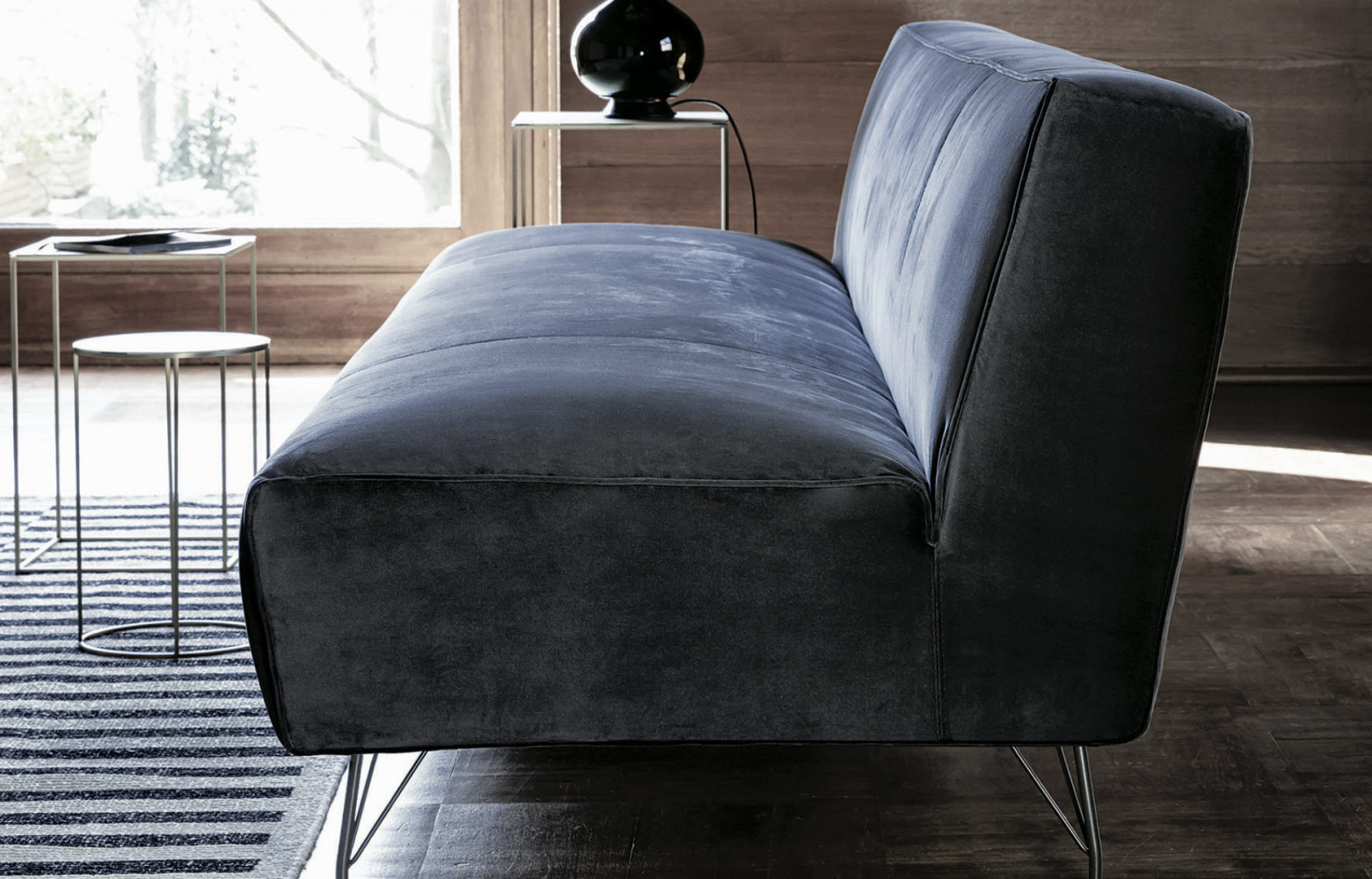 Canapé « 710 POP », en cuir ou tissu, design Gianluigi Landoni, à partir de 2 350...