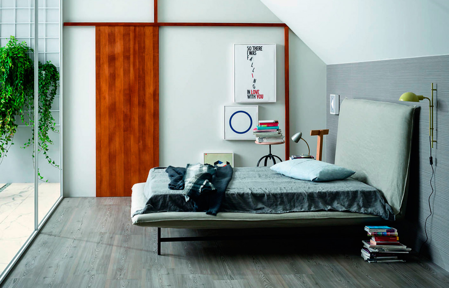 Grès cérame fin coloré dans la masse, effet bois (chêne ou mélèze), collection « Treverktrend », divers...