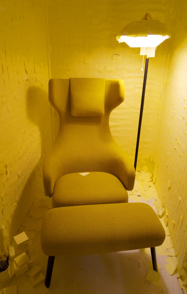 C'est au cœur du Shoreditch grouillant que Vitra pose le temps du festival son espace de co-working....