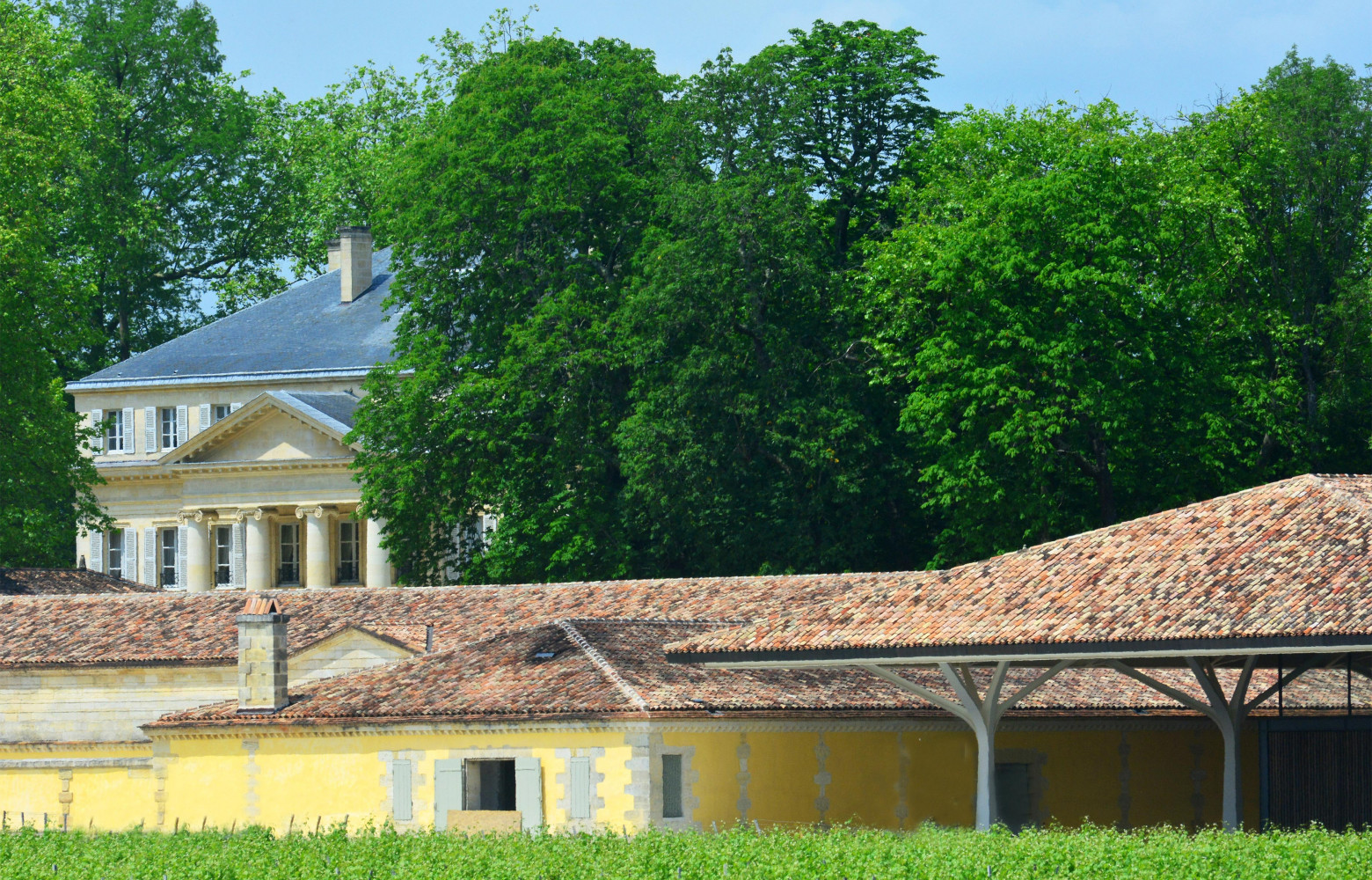 Dans le Médoc, le château Margaux, premier grand cru ­classé, sobrement baptisé « le Versailles du Médoc...
