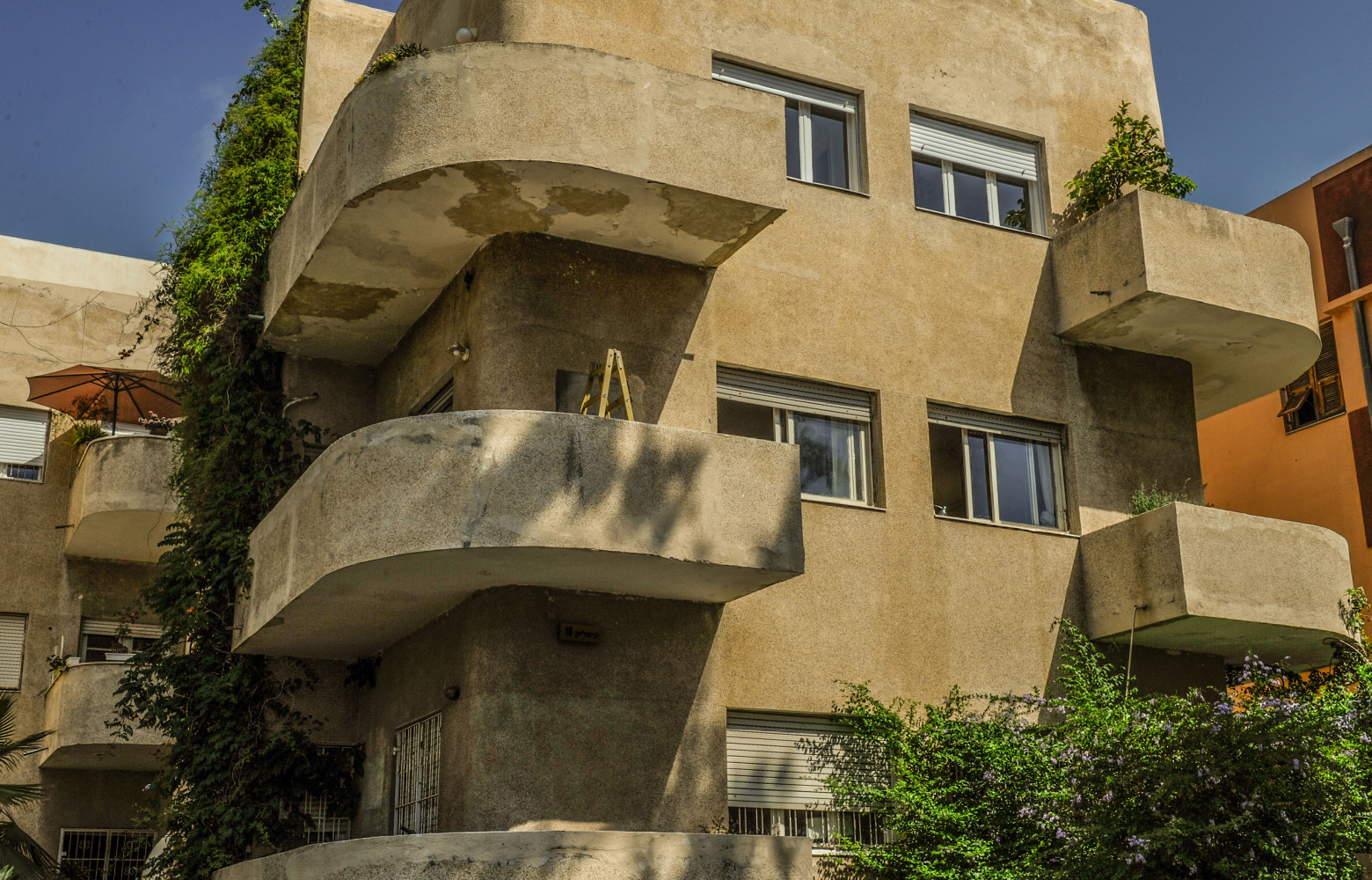 Maison Feldmann (1934), 18, rue Bialik. Architectes : les frères Friedman.