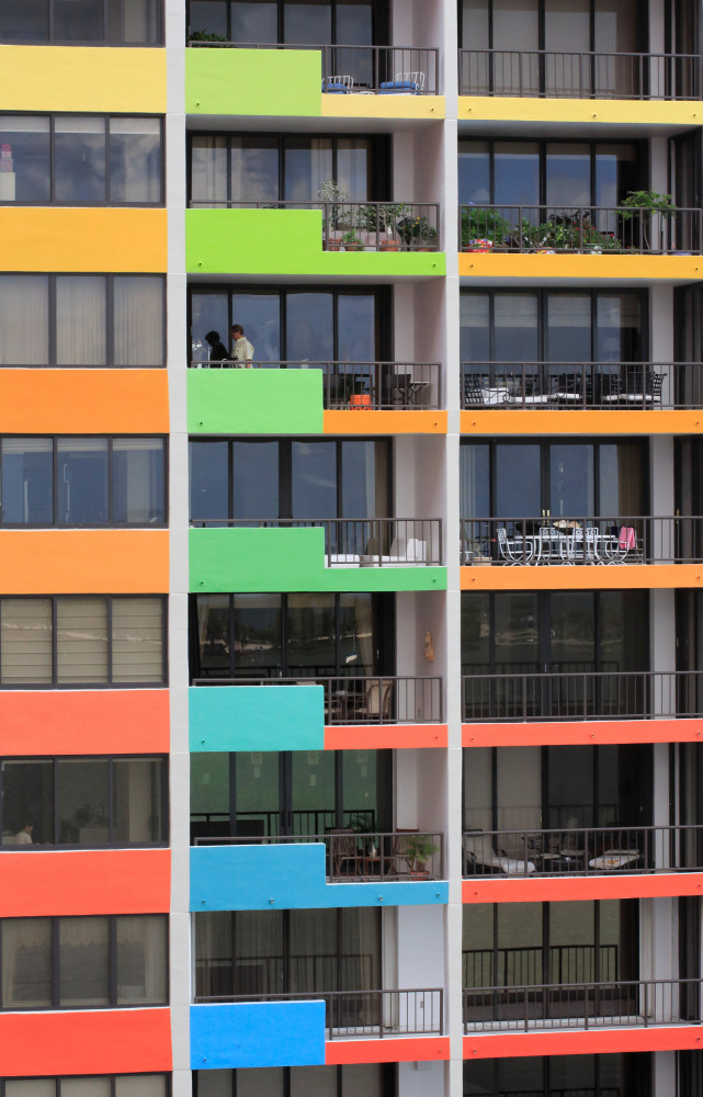 La façade d’un immeuble de Brickell, le long de la Biscayne Bay, dans Downtown Miami. Dans ce...