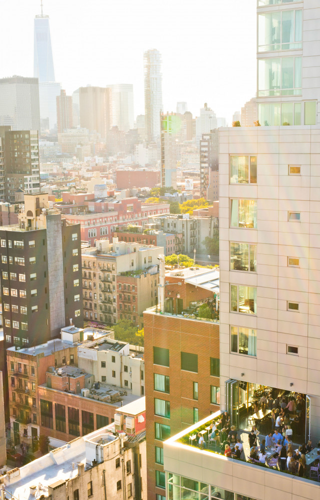 Vue de la terrasse de l’hôtel Indigo prise depuis The Ludlow Hotel, dans le Lower East Side.