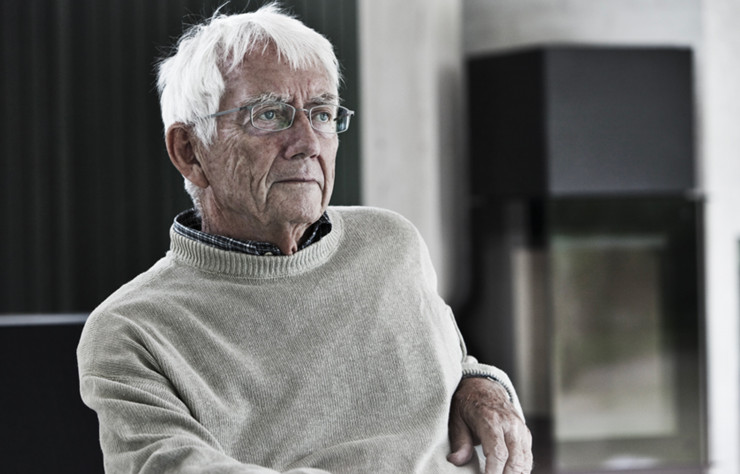A bientôt 87 ans Knud Holscher continue de travailler pour notre plus grand bonheur.
