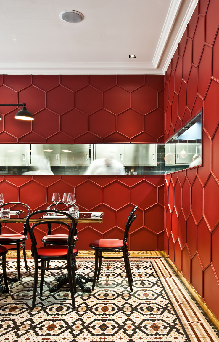 À Milan, l’architecte d’intérieur a créé le décor du restaurant français Le Vrai, qui fait aussi office de boulangerie.