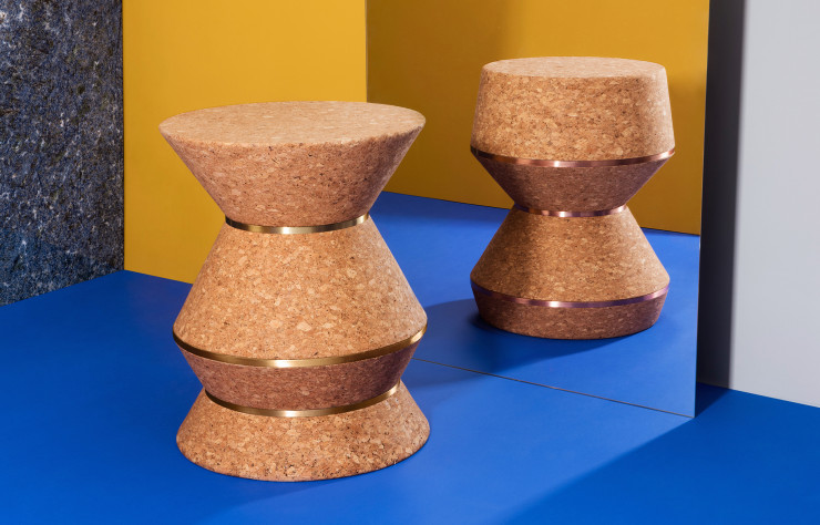 Les tabourets « Colum(N) » associent le liège au métal pour un contraste des matières et des textures.