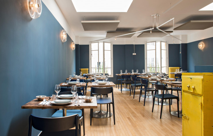 Pour le restaurant parisien de poissons Belle Maison, Emilie Bonaventure a créé un décor iodé.