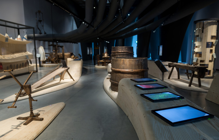 Loin du style écomusée, le Musée national estonien présente un mix d’objets et d’écrans tactiles.