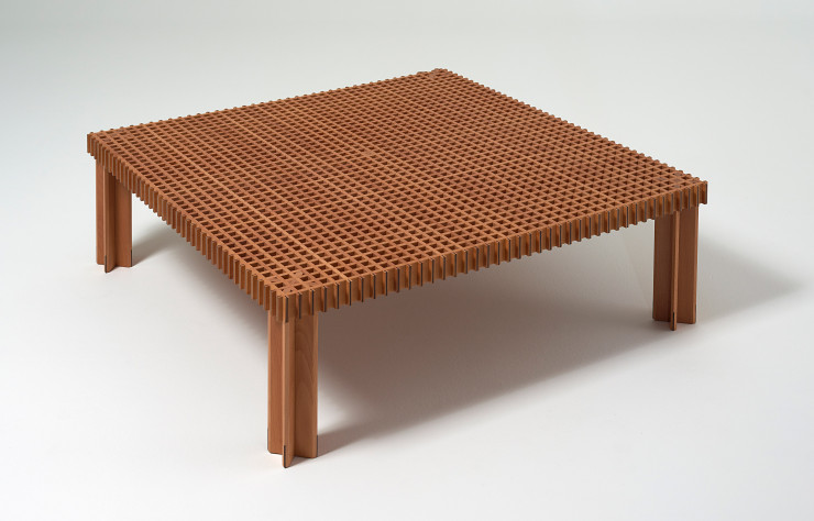 La table « Kyoto » (1974) de Gianfranco Frattini : une performance d’ébéniste.