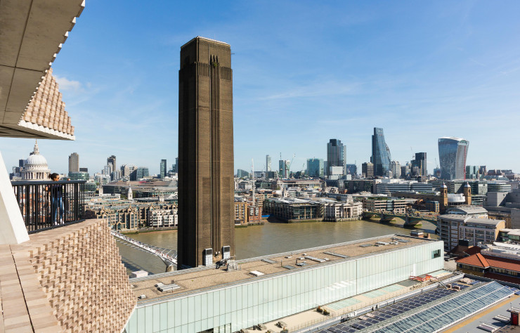 Vue sur la Tamise depuis la tour Switch House, extension de la Tate Modern signée Herzog & de Meuron.