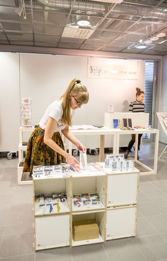 À la faculté d’art et de design, une boutique d’objets est mise en place durant toute l’Arctic...
