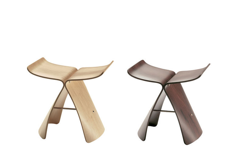 Butterfly Stool de Sori Yanagi (Vitra, 1954, 775 €). Icône du design, le Butterfly Stool est l’une...