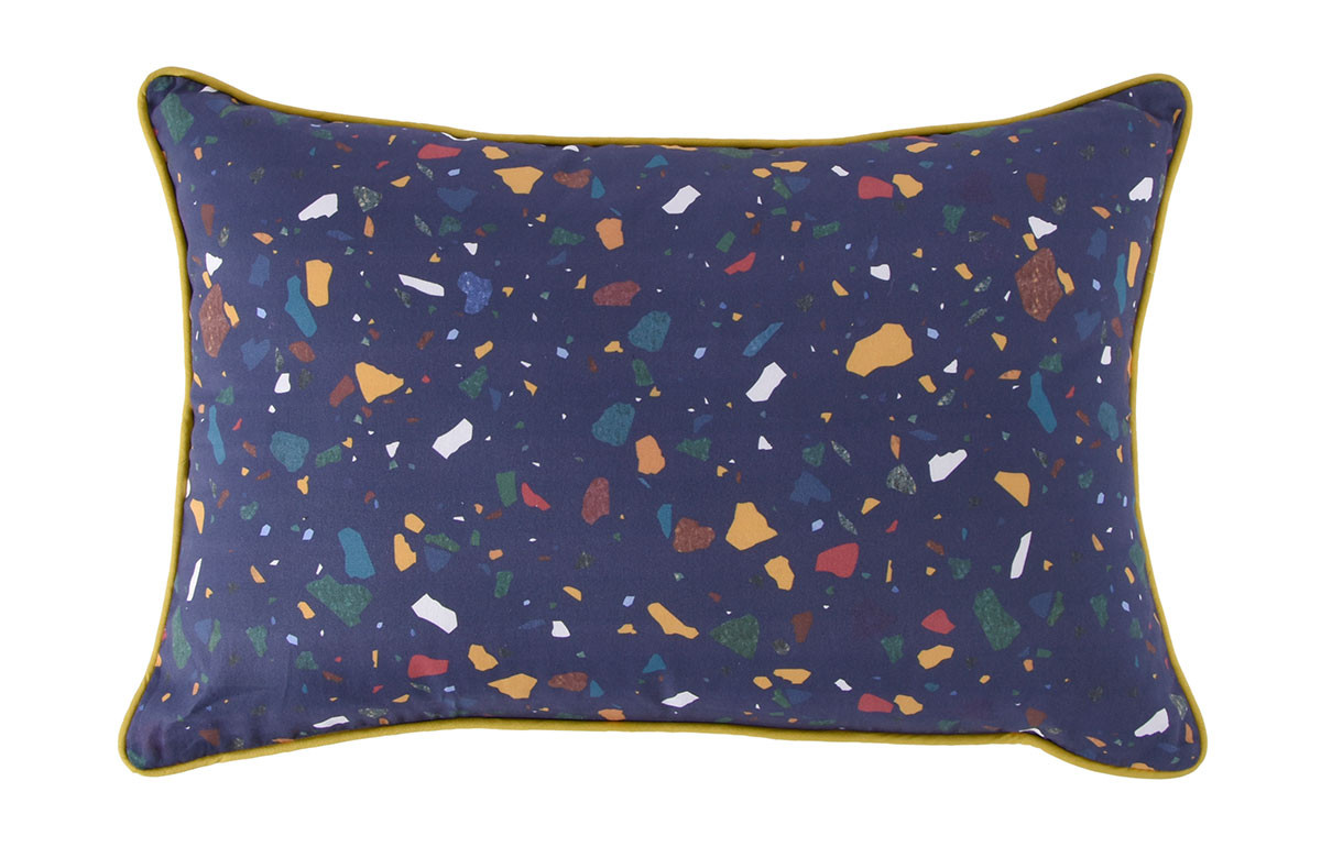 L’été sera-t-il terrazzo ? Qu’importe la saison, l’imprimé des coussins My terrazza est tout simplement graphique. On...