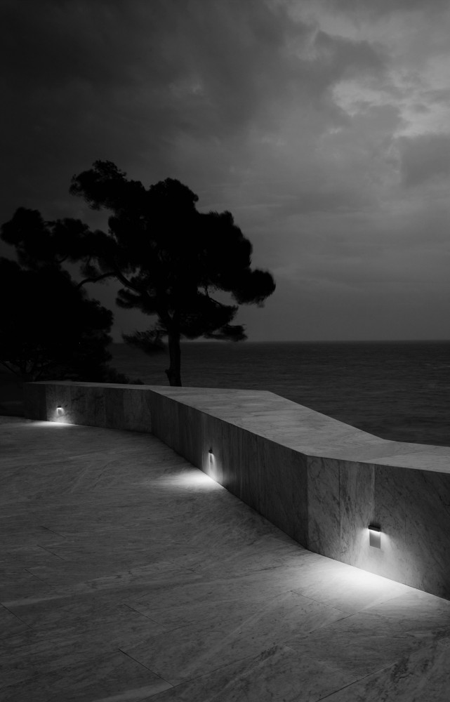 Real Matter de Piero Lissoni La Real Matter de Piero Lissoni est presque plate. Quand on arrive...
