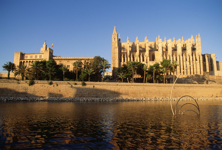 La cathédrale de Palma, construite sur les murailles de la vieille ville