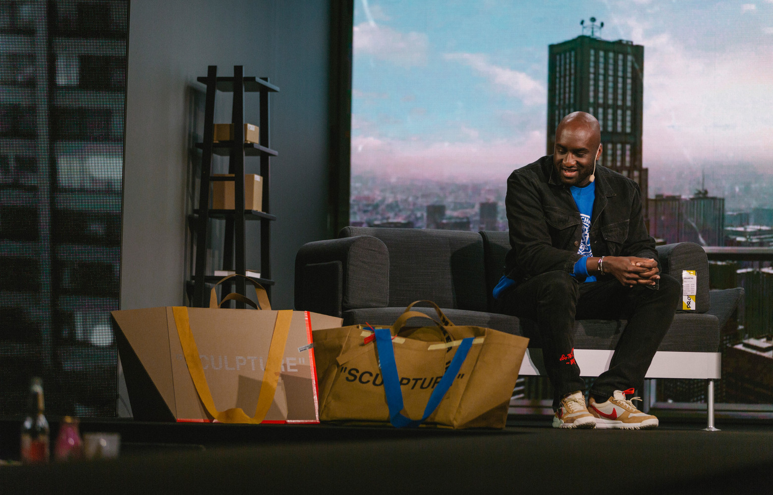Né au Ghana et élevé aux Etats-Unis, le créateur de mode Virgil Abloh a annoncé en juin...