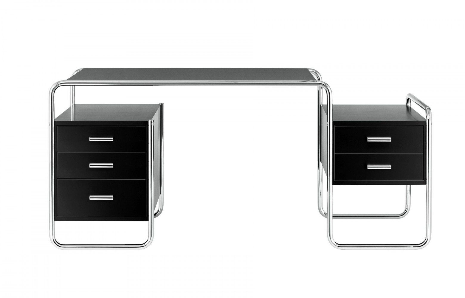 Bureau S 235 de Marcel Breuer (Thonet). La période d'élection de Saint Laurent couvre les années 40....