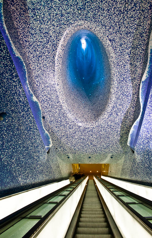 Station Toledo, dans le métro à Naples, 2012.