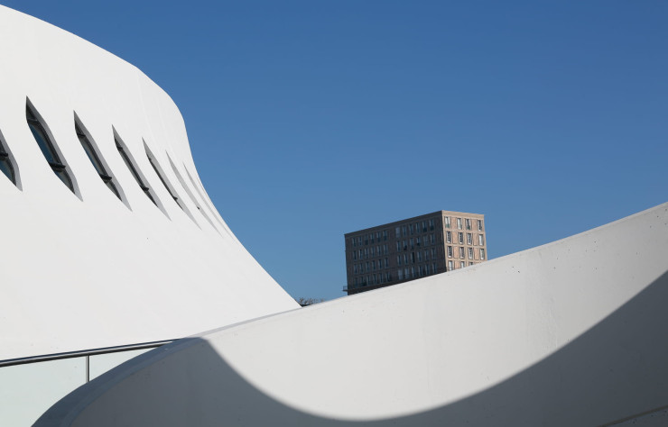 Le Volcan, la salle de spectacle conçue par Oscar Niemeyer, achevée en 1982.