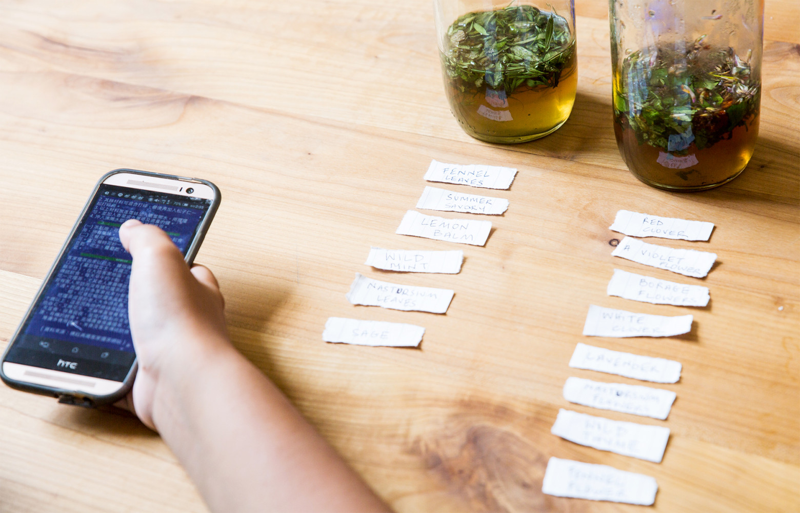 Des échantillons d'une des préparations mises au point durant ce workshop : une boisson sucrée avec des...