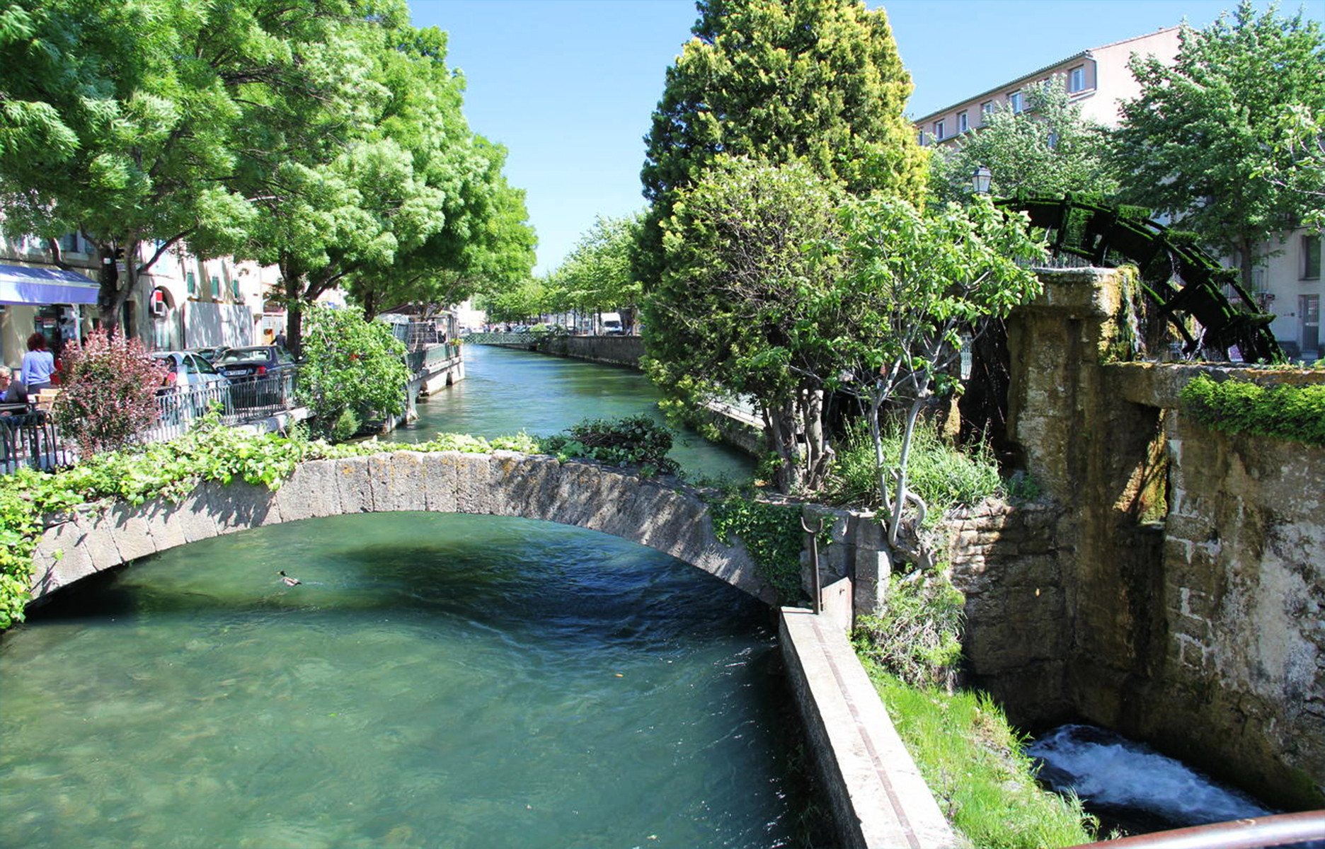 Le Peuple Vert L isle Sur La Sorgue L'Isle-sur-la-Sorgue : brocante en pleine effervescence - IDEAT