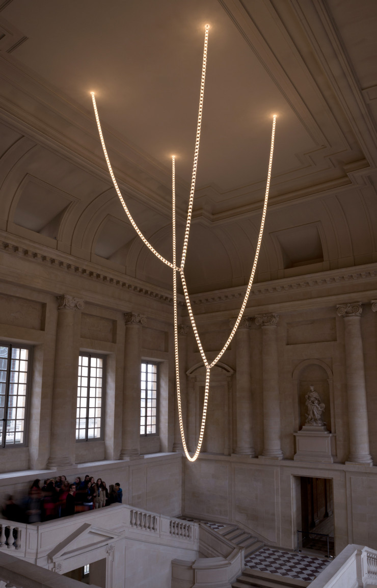 Le lustre Gabriel, le premier objet contemporain à avoir intégré le château de Versailles (2013).