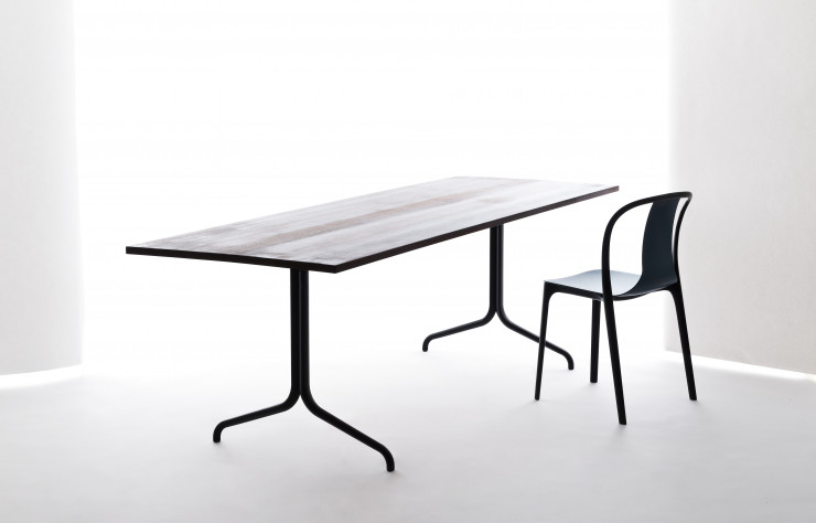 Table et chaise Belleville, inspirées par le quartier où est installé le Studio Bouroullec (2015, Vitra).