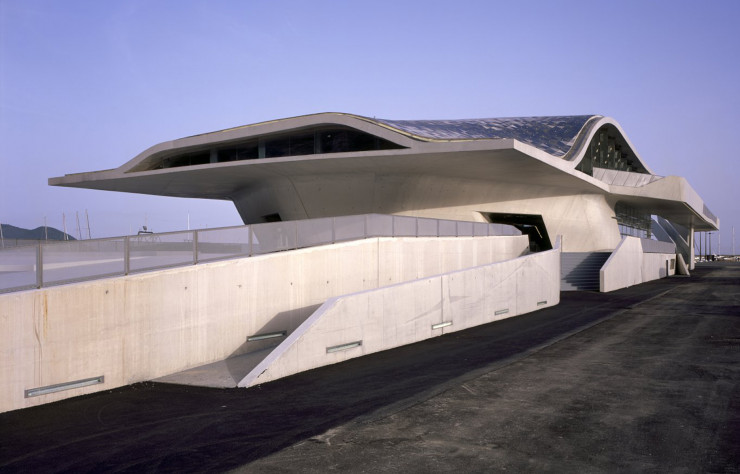 Zaha Hadid Architects, terminal maritime de Salerno (Italie).