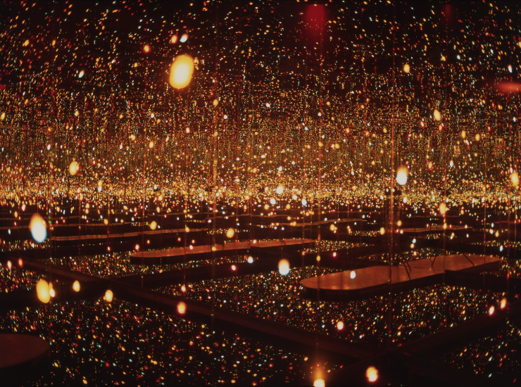 Au Centre Pompidou-Metz : Infinity Mirror Room Fireflies on the Water de Yayoi Kusama (2000).